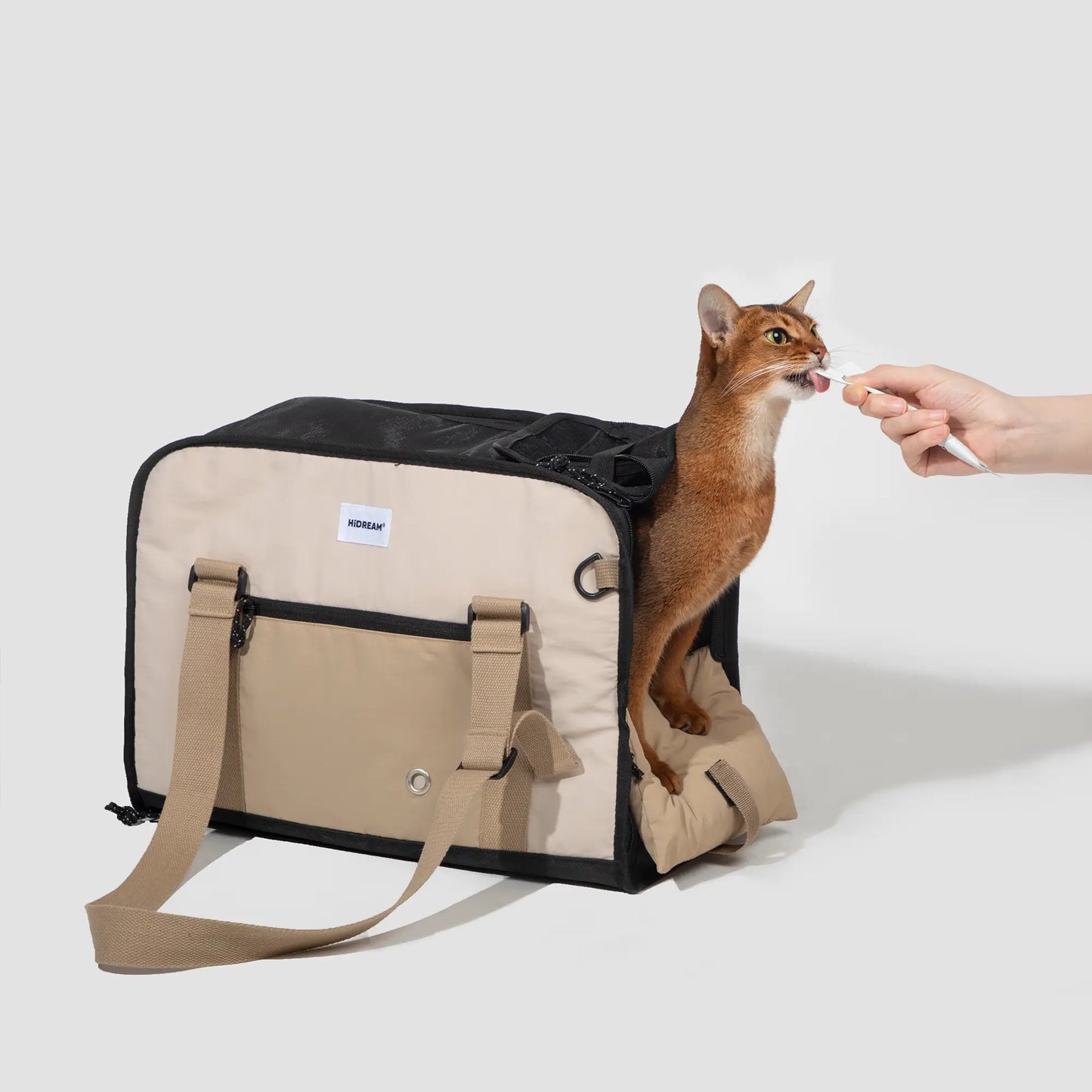 Pet Travel Bag & Free Pet Treat Pouch